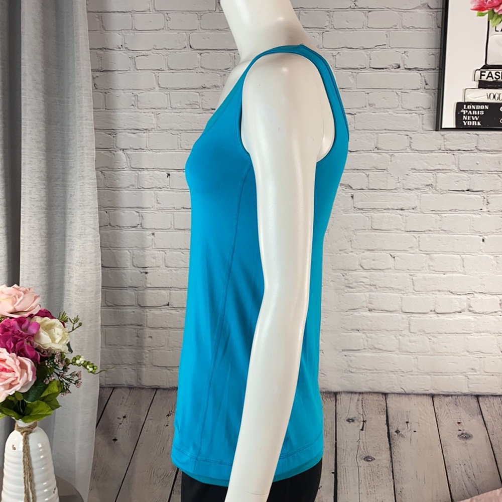 Reebok Blue Activewear Tank Top Size: XS - Picture 5 of 17